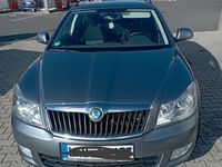 Gebraucht Skoda Octavia Ambition 140 PS (102 kW) 2013 Grau Kombi