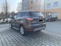 Gebraucht Ford Kuga Titanium 150 PS (110 kW) 2018 Schwarz SUV