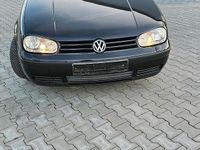 Gebraucht VW Golf IV 75 PS (55 kW) 2002 Schwarz Kleinwagen