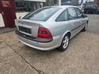 Gebraucht Opel Vectra 116 PS (85 kW) 1997 Silber Limousine