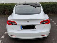 Gebraucht Tesla Model 3 Standard Range Plus 225 kW (306 PS) 2023 Weiß Limousine