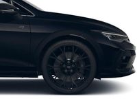 Gebraucht VW Golf VIII R 333 PS (244 kW) 2026 Grenadillschwarz metallic Limousine