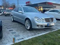 Gebraucht Mercedes E300 211 PS (155 kW) 2008 Blau Limousine