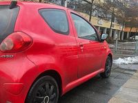 Gebraucht Toyota Aygo 68 PS (50 kW) 2006 Rot Kleinwagen