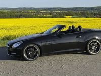 Second-hand Mercedes SLK200 184 CP (135 kW) 2011 Negru Cabrio