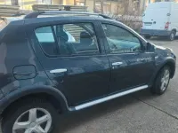 Gebraucht Dacia Sandero Stepway 84 PS (61 kW) 2012 Grau Limousine