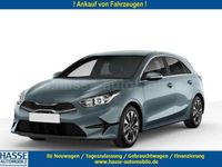 Neu Kia Ceed Gold 140 PS (102 kW) 2025 Yucca stahlgrau metallic Kleinwagen