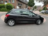 Gebraucht Peugeot 207 Forever 73 PS (53 kW) 2012 Schwarz Limousine