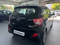 Gebraucht Hyundai i10 Edition 87 PS (63 kW) 2015 Schwarz Kleinwagen