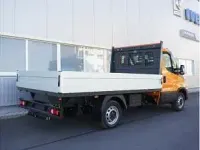 Neu Iveco Daily 136 PS (100 kW) 2025 Orange (orange) Van / Kleinbus