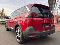 Gebraucht Peugeot 5008 Allure 131 PS (96 kW) 2022 Rot/typ verkleidung aussen metallic + fa (metallic) Van / Kleinbus