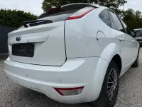 Gebraucht Ford Focus Style 116 PS (85 kW) 2010 Weiß Limousine