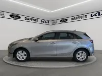 Neu Kia Ceed 140 PS (102 kW) 2025 (css) lunarsilber met. Kleinwagen