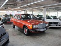 Gebraucht Mercedes 200 60 PS (44 kW) 1982 Orange Limousine