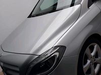 Gebraucht Mercedes B200 156 PS (114 kW) 2013 Silber Van / Kleinbus