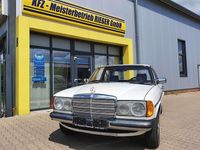 Gebraucht Mercedes 200 109 PS (80 kW) 1982 Weiss Limousine