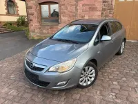 Gebraucht Opel Astra Edition 120 PS (88 kW) 2010 Silber Kombi