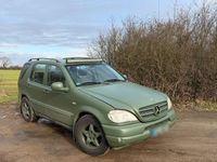 Gebraucht Mercedes ML230 150 PS (110 kW) 1999 Grün SUV