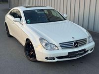 Gebraucht Mercedes CLS320 224 PS (164 kW) 2008 Calcitweiss/zirrusweiss Limousine
