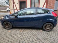 Gebraucht Ford Fiesta Trend 95 PS (69 kW) 2012 Blau Kleinwagen
