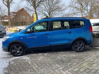 Gebraucht Dacia Lodgy Celebration 116 PS (85 kW) 2017 Blau Van / Kleinbus