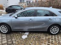 Gebraucht Kia Ceed 160 PS (117 kW) 2022 Grau Kleinwagen