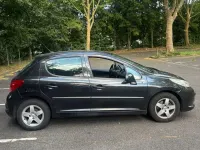 Gebraucht Peugeot 207 95 PS (69 kW) 2009 Schwarz Limousine
