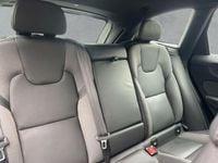 Gebraucht Volvo XC60 R-Design 197 PS (144 kW) 2021 Onyx black / metallic SUV