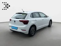 Gebraucht VW Polo Life 80 PS (58 kW) 2023 Pure white Kleinwagen