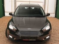 gebraucht Ford Focus Turnier 1.0 EcoB. Titanium/ PDC/ Navi/ SHZ