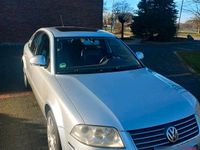 Second-hand VW Passat Highline 130 CP (95 kW) 2004 Argintiu Berlinǎ
