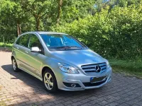 Gebraucht Mercedes B200 136 PS (100 kW) 2010 Silber Van / Kleinbus