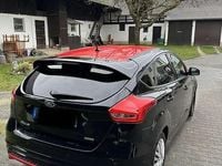Gebraucht Ford Focus ST-Line 125 PS (91 kW) 2017 Schwarz Limousine