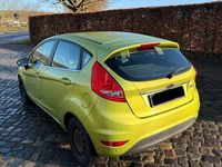 Gebraucht Ford Fiesta Titanium 82 PS (60 kW) 2010 Grün Kleinwagen