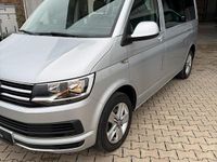 Używany VW Caravelle 150 KM (110 kW) 2018 Srebrny Van