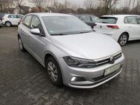 Gebraucht VW Polo Comfortline 95 PS (69 kW) 2021 Reflexsilber (metallic) Limousine