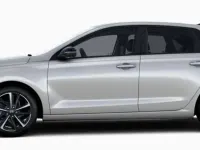 Neu Hyundai i30 Advantage 101 PS (74 kW) 2025 Silber Limousine