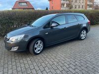 gebraucht Opel Astra Sports Tourer 2011