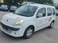 Gebraucht Renault Kangoo Happy Family 106 PS (77 kW) 2011 Gletscherweiss Van / Kleinbus