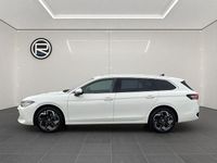 Gebraucht VW Passat Elegance 150 PS (110 kW) 2024 Weiß Kombi