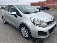 Gebraucht Kia Rio Attract 86 PS (63 kW) 2012 Silber Limousine