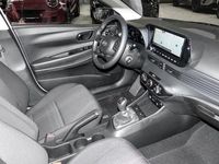 Gebraucht Hyundai i20 Select 101 PS (74 kW) 2025 Weiss Limousine