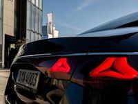 Gebraucht Mercedes E220 197 PS (144 kW) 2024 Schwarz Limousine