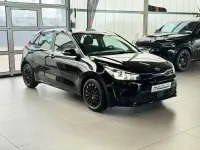 Używany Kia Rio Vision 101 KM (74 kW) 2021 Czarny Hatchback