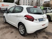 Gebraucht Peugeot 208 Access 68 PS (50 kW) 2017 Weiß Kleinwagen