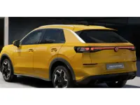 Neu VW T-Roc R-line 150 PS (110 kW) 2026 Gold SUV