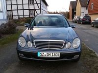 Gebraucht Mercedes E220 204 PS (150 kW) 2005 Grau Kombi