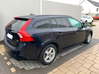 gebraucht Volvo V60 Kombi / ACC / lückenloses Scheckheft 2. Hand