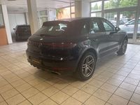 Gebraucht Porsche Macan Basis 245 PS (180 kW) 2020 Blau SUV