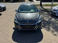 Gebraucht Peugeot 208 Active 99 PS (72 kW) 2016 Schwarz Kleinwagen